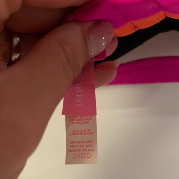 Victoria’s Secret bikini top - Picture 3 of 3